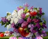 Букет сирени и чашка чая