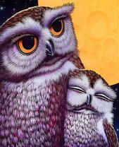 Сова обнимает совёнка