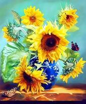 Букет подсолнухов и бабочки