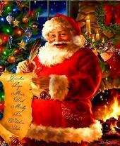 Санта Клаус пишет список детей