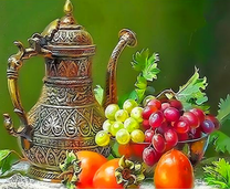 Чайничек и хурма с виноградом