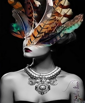 Девушка с цветными перьями на лице