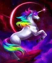 Белый единорог с радужной гривой