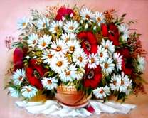 Букет маков и ромашек в вазе