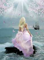 Девушка на камне среди моря