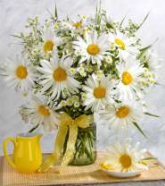 Букет больших и маленьких ромашек