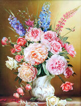 Букет роз с пионами в белом кувшине