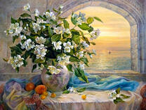 Букет жасмина у окошка с видом на море