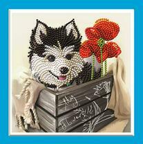 Щенок в ящике и мак