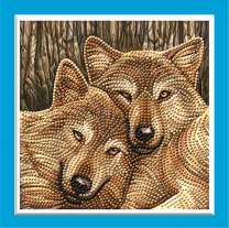 Волчья семья отдыхает после охоты