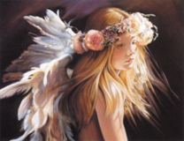 Девочка с веночком из перьев и цветов