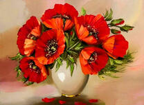 Маковый букет в белой вазе