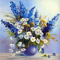 Ромашки, васильки и одуванчики в одном букете