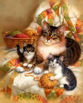 Мама кошка и ее котята с белой грудкой