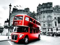Двухэтажный автобус как символ Лондона