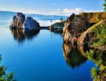 Отражение гор в глади реки