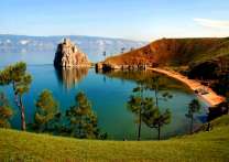 Красивый залив горной реки