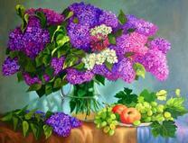 Виноград и яблоки под букетом сирени