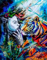 Девушка с цветами и тигрица