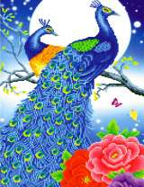 Два павлина на дереве под полной луной