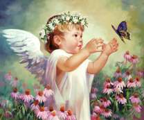 Ангелочек в цветах ловит бабочку