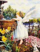 Ангелочек играет у фонтана