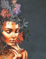 Девушка с золотым макияжем и цветами