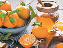 Спелые мандарины и мед