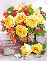 Букет с чайными розами и каменное сердце