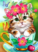 Котенок в чашке с цветочным веночком