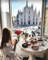 Ароматный завтрак с видом на Миланский собор