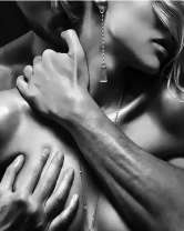 Страстные мужские объятия