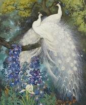 Белые павлины на дереве и цветы