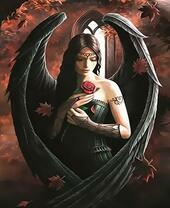 Утончённый ангел с чёрными крыльями