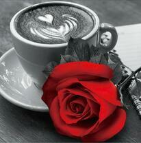 Кофе и красная роза