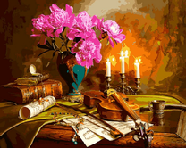 Вечерний уют с букетом, скрипкой и свечами
