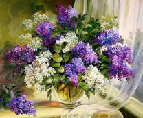 Прозрачная ваза с сиренью