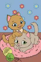 Пара котят играют на коврике