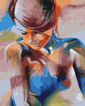 Девушка в шляпке смотрит вниз