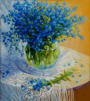 Милые полевые цветочки в прозрачной вазе