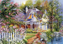 Загородный дом за белым заборчиком