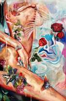 Обнаженная девушка, розы и бабочки