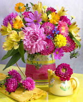 Букет ярких хризантем и астрамелий