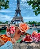 Романтический ужин на берегу Сены в Париже