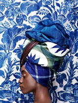 Девушка в синей чалме