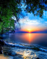 Дорожка света на море