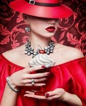 Дама в красном с мороженкой