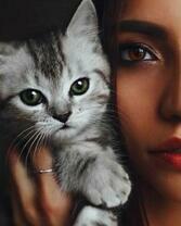 Девушка и пепельный котёнок