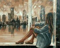 Девушка на окне с видом на мегаполис