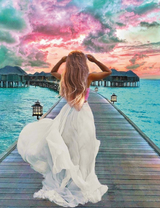 Девушка на отдыхе в Мальдивах